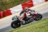 cadwell-no-limits-trackday;cadwell-park;cadwell-park-photographs;cadwell-trackday-photographs;enduro-digital-images;event-digital-images;eventdigitalimages;navarra;no-limits-trackdays;peter-wileman-photography;racing-digital-images;trackday-digital-images;trackday-photos